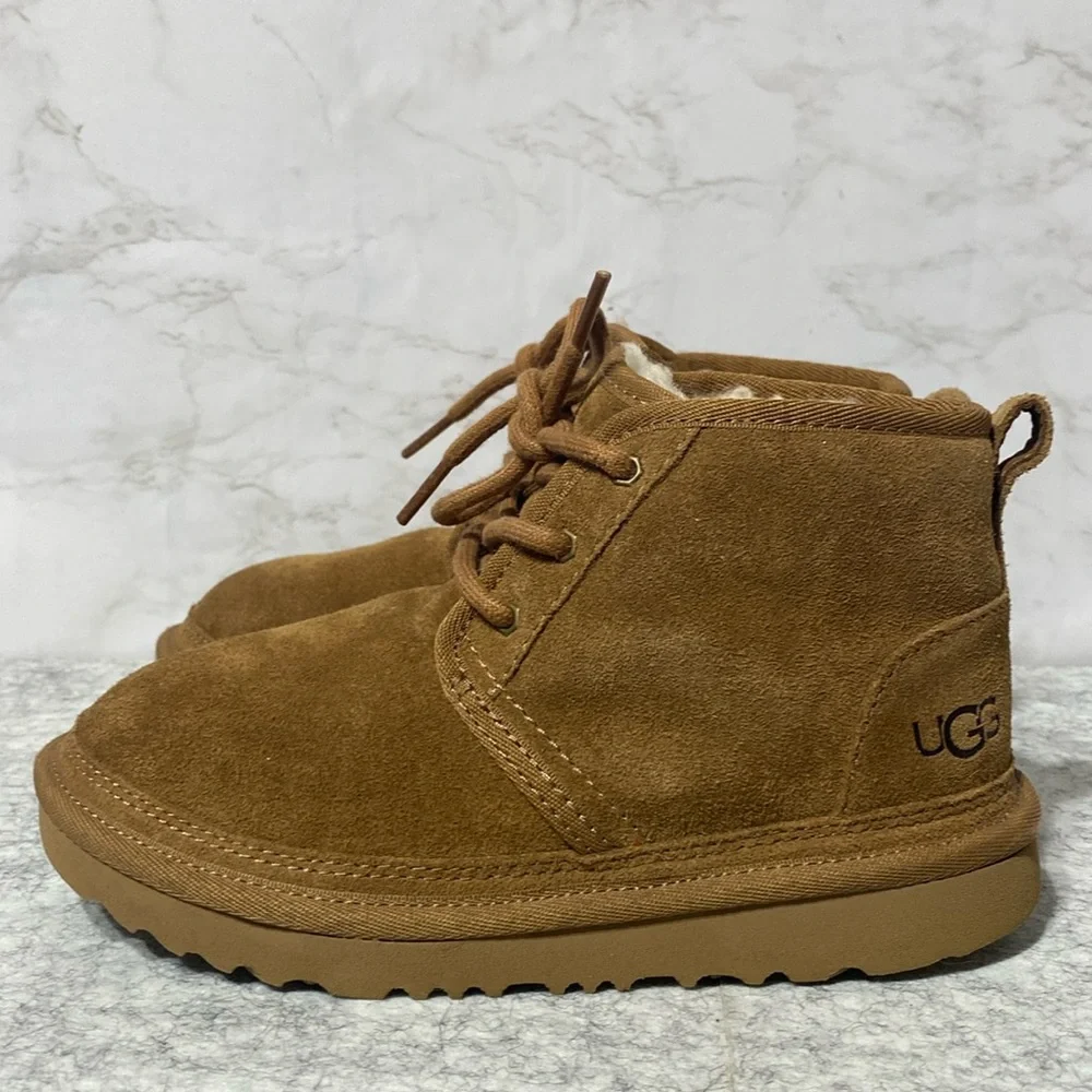 Ugg Neumel Kids Boots - Picture 2 of 12